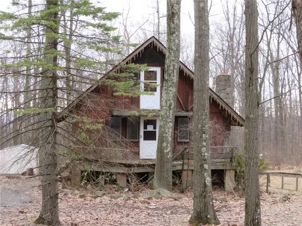 238 Horse Shoe Bend Rd, Acme, PA 15610