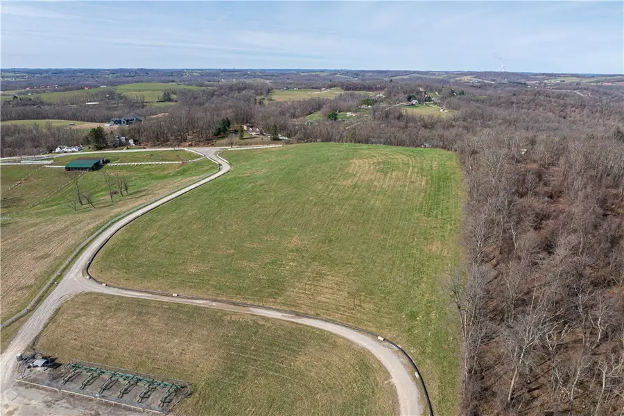 560 Old Hickory Ridge Rd, Washington, PA 15301 - #2