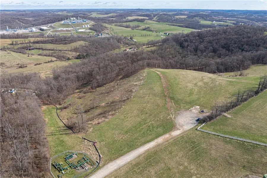 560 Old Hickory Ridge Rd, Washington, PA 15301 - #3