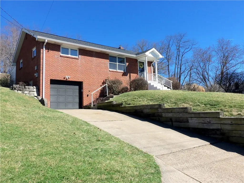 220 Franklin Farms Rd, Washington, PA 15301 - #1