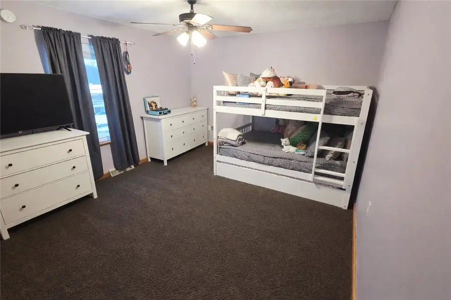 900 Glenwood Ct, Cranberry, PA 16066 - #3