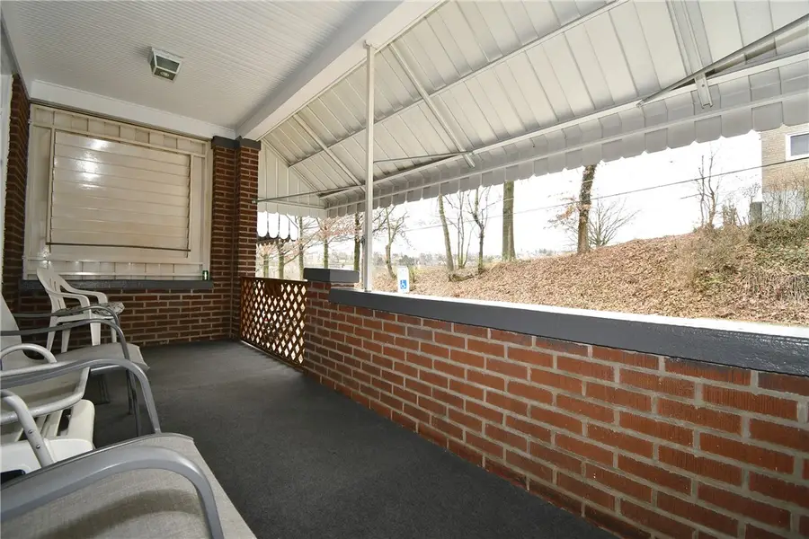 661 Margaret St, Pittsburgh, PA 15210 - #3