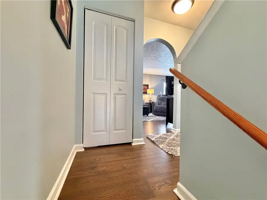 213 Manor View Dr, Manor, PA 15665 - #2