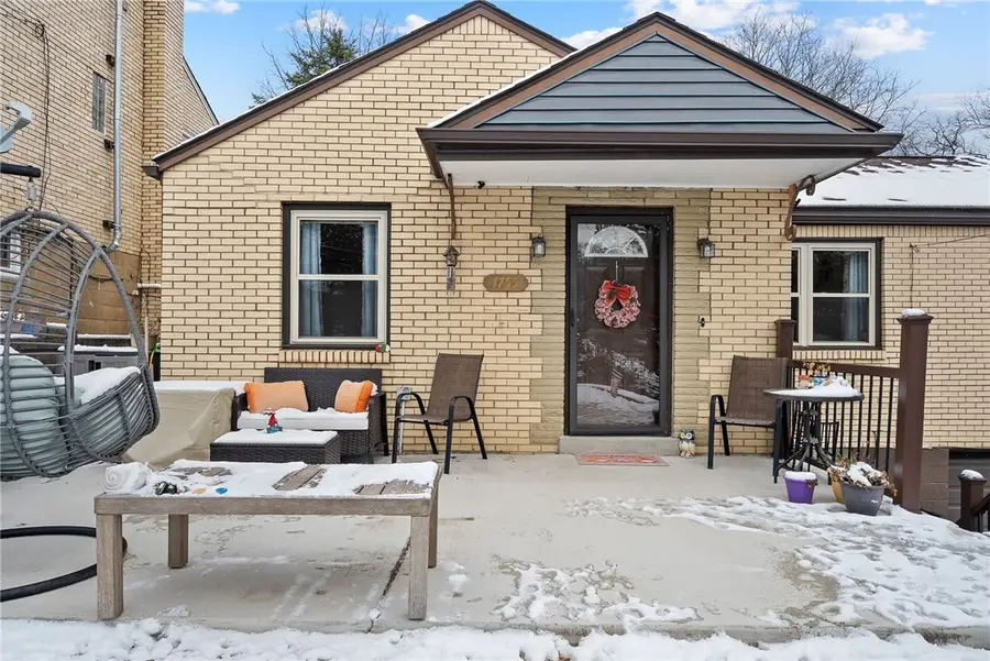 1755 Hallowell St, Pittsburgh, PA 15210 - #2