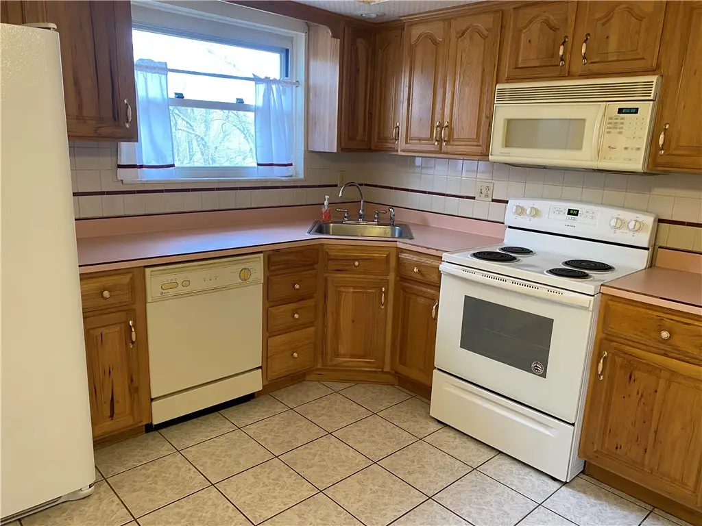 705 Redstone Dr, Allison Park, PA 15101 - #1