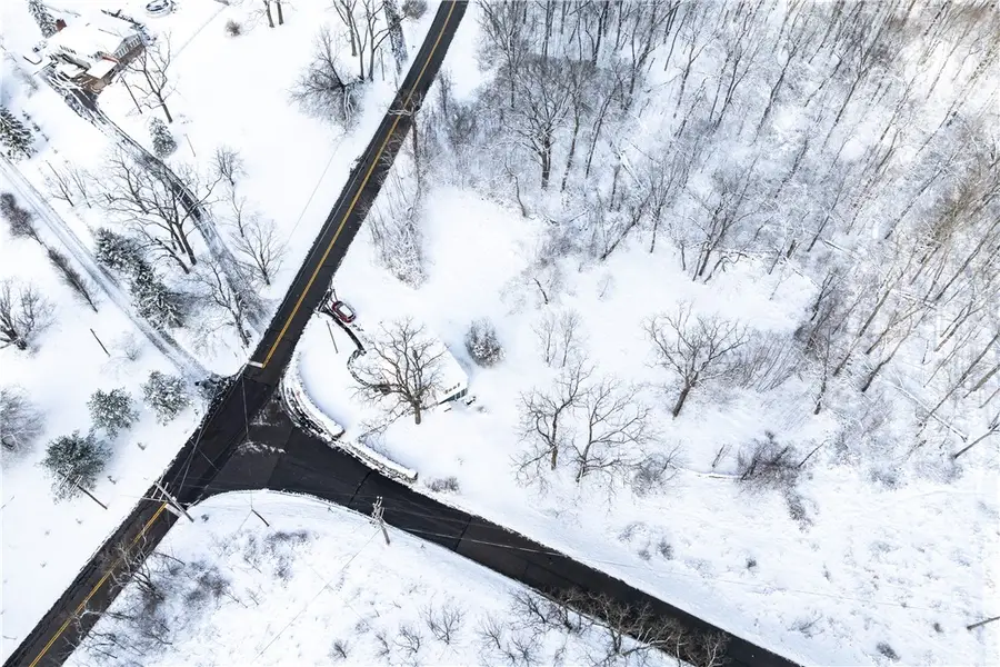 1198 Morgan Rd, Bridgeville, PA 15017 - #3