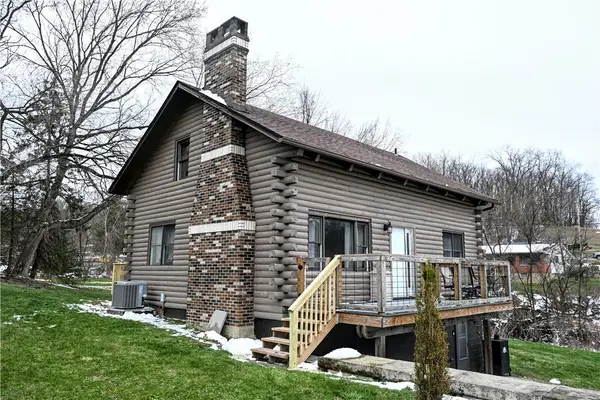 9049 Roberts Hollow Rd, Elizabeth, PA 15037