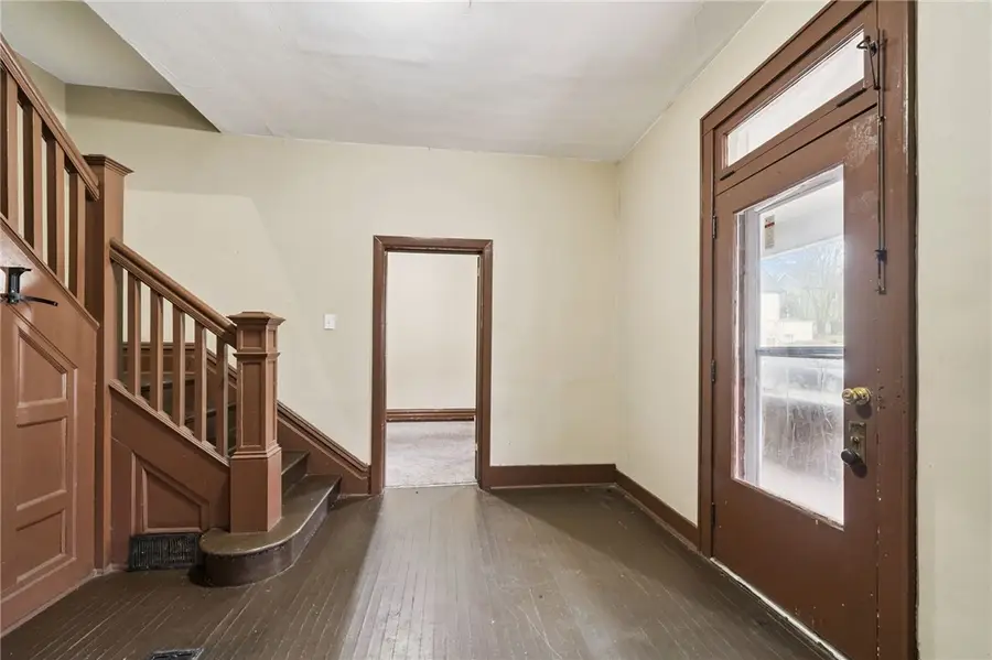 406 Washington Ave, Charleroi, PA 15022 - #3