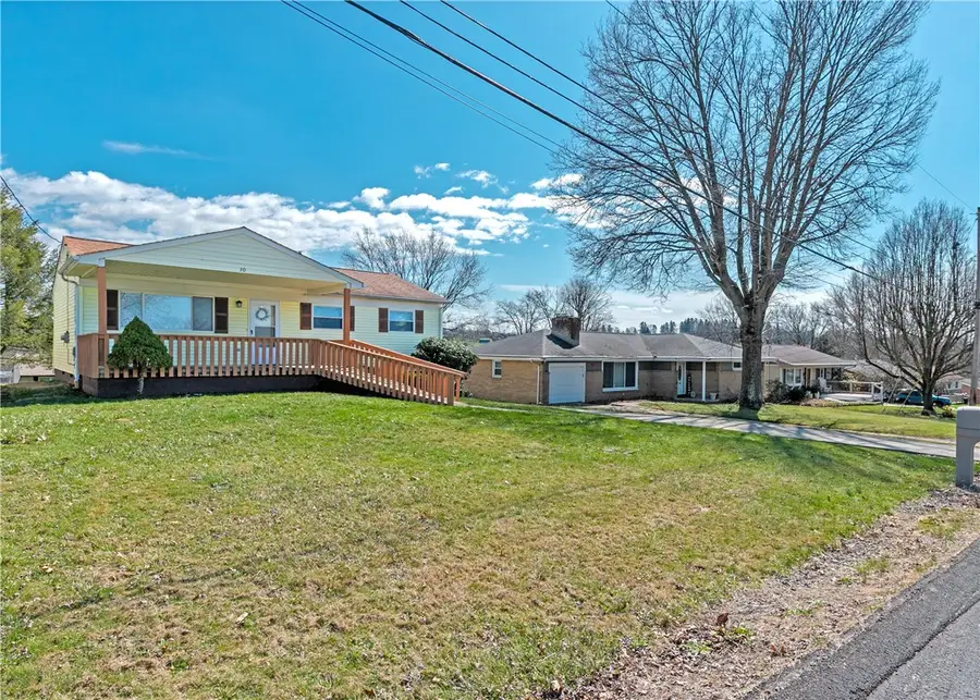 30 Marilou Dr, Jeannette, PA 15644 - #3