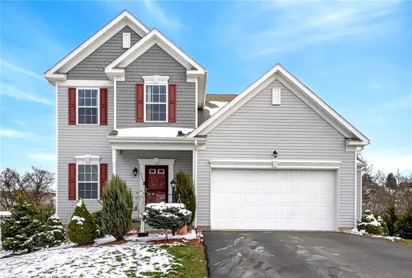 423 Labrador Ln, Clairton, PA 15025