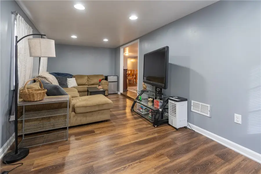 26 Circle Drive, Gastonville, PA 15332 - #2