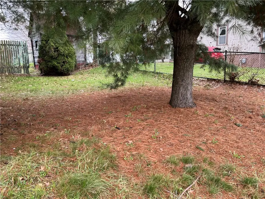 802 Wallis Ave, Farrell, PA 16121 - #3