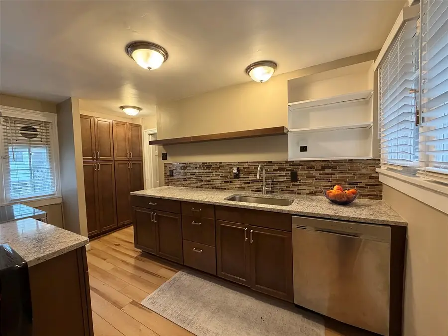 1 Schoolhouse Ln, Pittsburgh, PA 15232 - #3