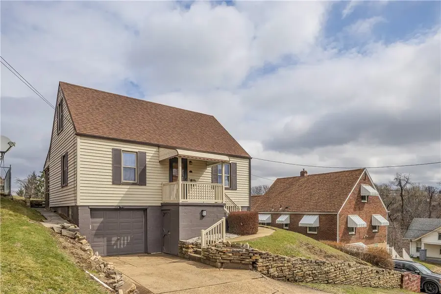 519 Ocala St, East McKeesport, PA 15035 - #2