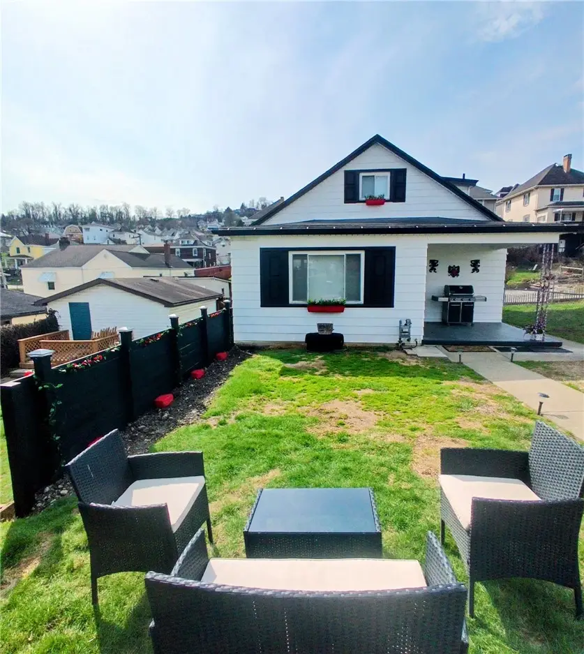 440 Olive Ave, Charleroi, PA 15022 - #1