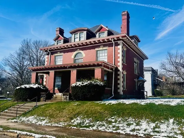 311 Richhill St, Waynesburg, PA 15370 - #1