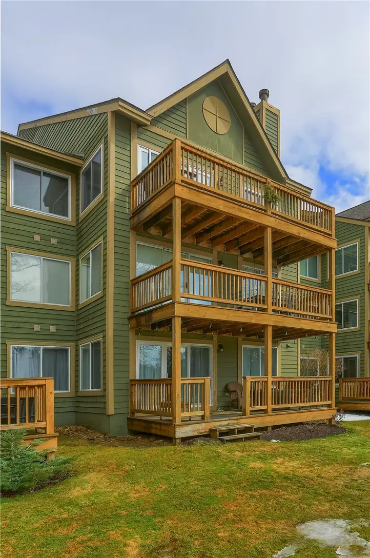 5306 Summit Dr, Jefferson, PA 15502 - #1