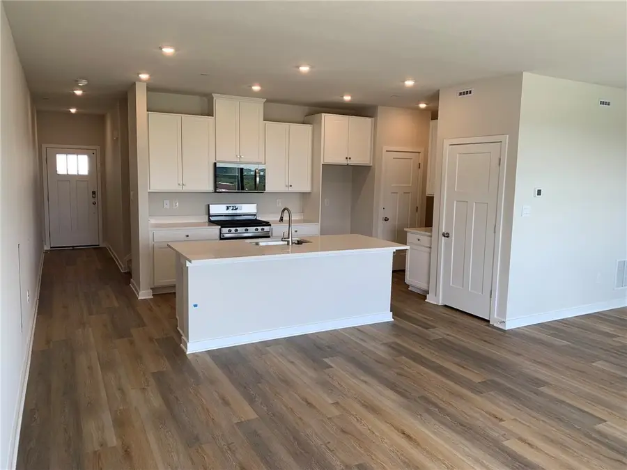 220 Paddock Lane, Harmony, PA 16037 - #2