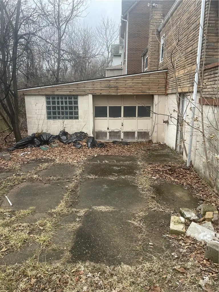 2720 Garbett St, McKeesport, PA 15132 - #3