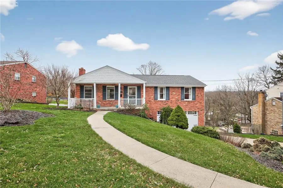 918 Willow Glen Dr, Bethel Park, PA 15102 - #2