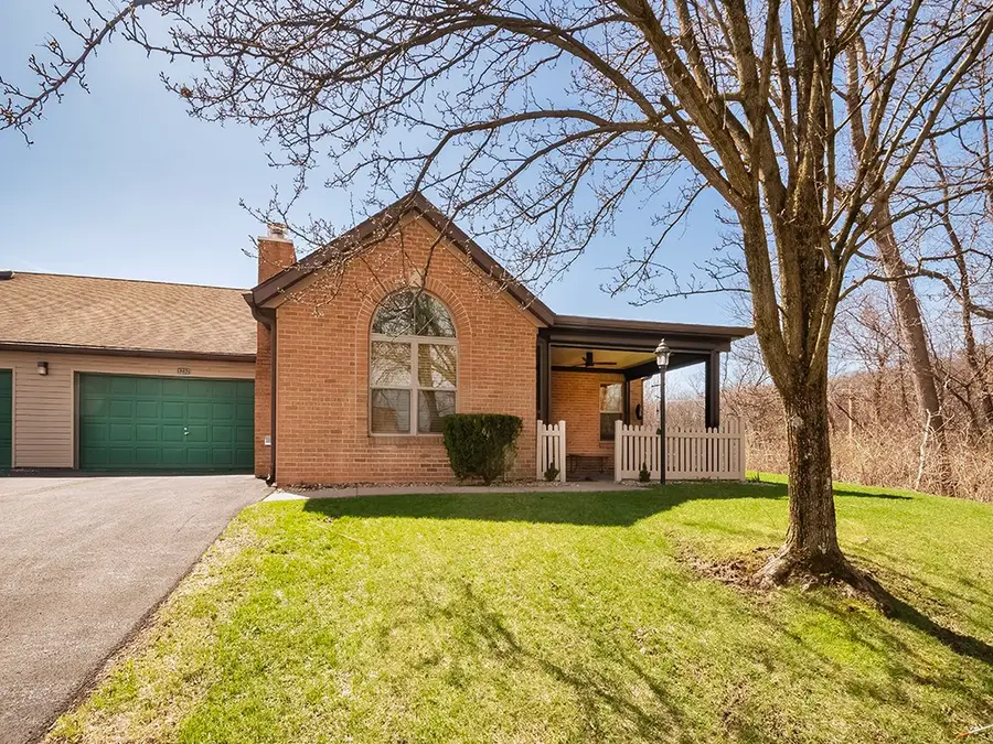 1252 Stanford Ct, Coraopolis, PA 15108 - #2