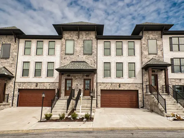 233 Lucca Lane, Pittsburgh, PA 15241