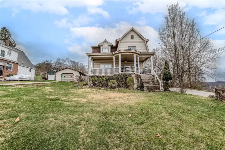 601 E Washington Ave, Connellsville, PA 15425 - #2