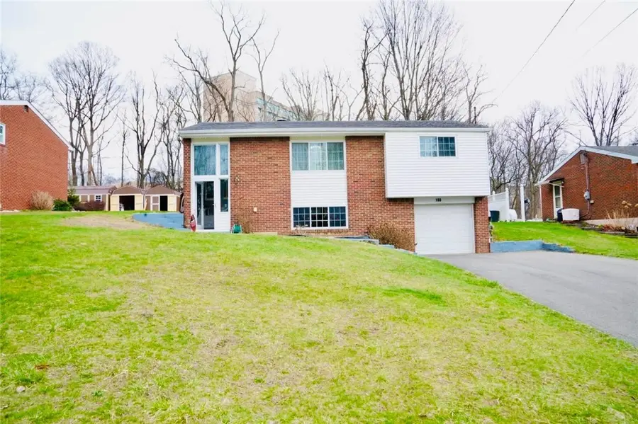 180 Rosemont Dr, Coraopolis, PA 15108 - #2