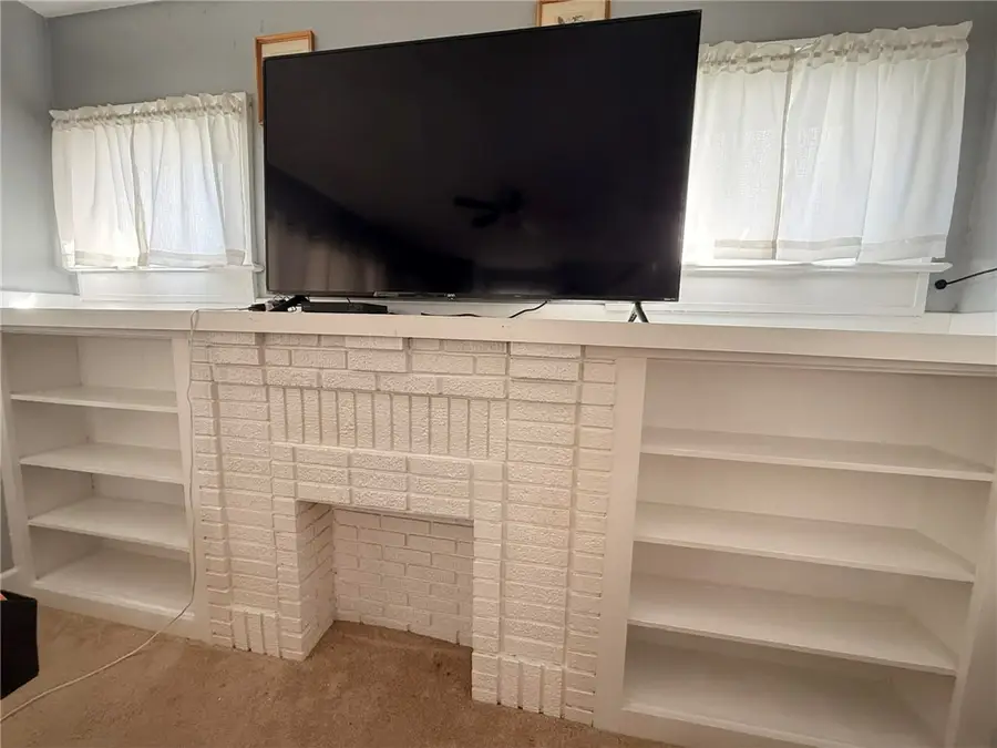 212 E Garfield Ave, New Castle, PA 16105 - #2