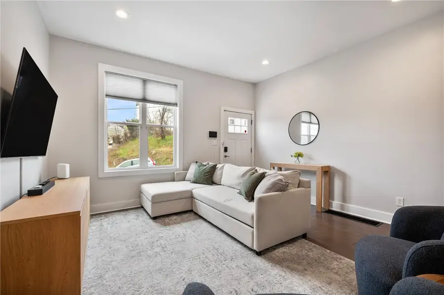 802 Mccandless Ave, Pittsburgh, PA 15201 - #2