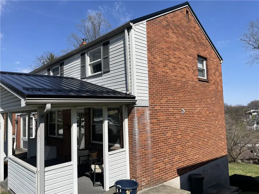 32 Glenview Ave, Greensburg, PA 15601 - #3