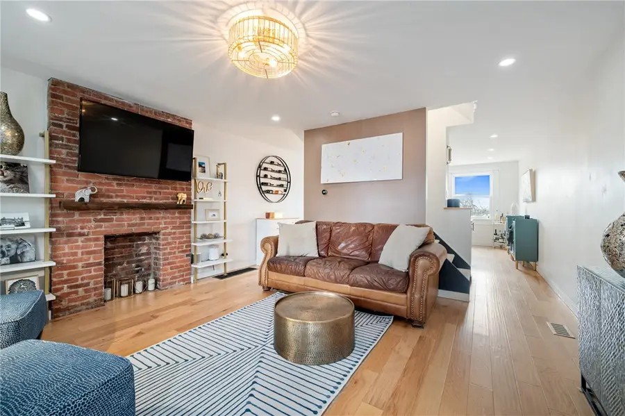 4027 Woolslayer Way, Pittsburgh, PA 15224 - #2