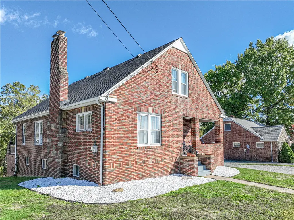 190 Dixon Blvd, Uniontown, PA 15401 - #1