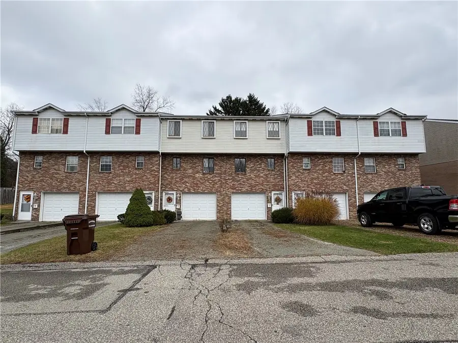 110 Yale Dr, Lower Burrell, PA 15068 - #2