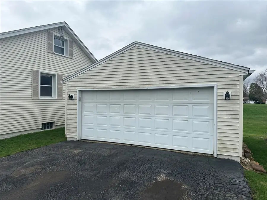 746 Castle St, New Castle, PA 16101 - #3