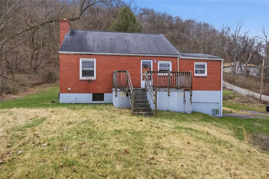 105 Pine St, Trafford, PA 15085 - #2