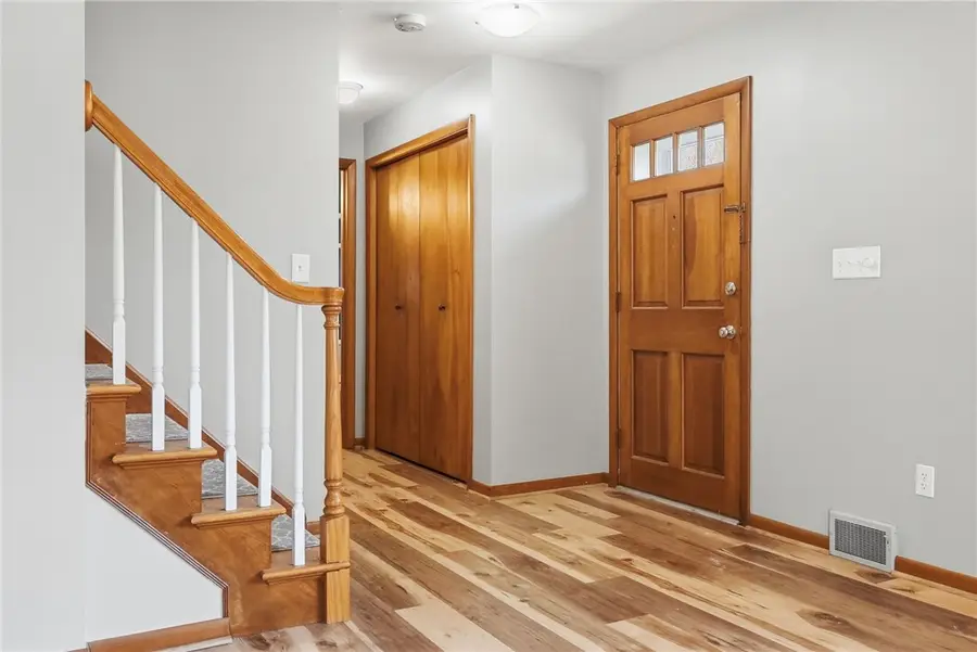 217 Thornberry Dr, Pittsburgh, PA 15235 - #2