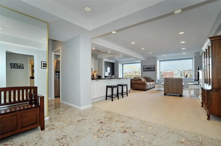 320 Fort Duquesne Blvd #5F, Pittsburgh, PA 15222 - #3