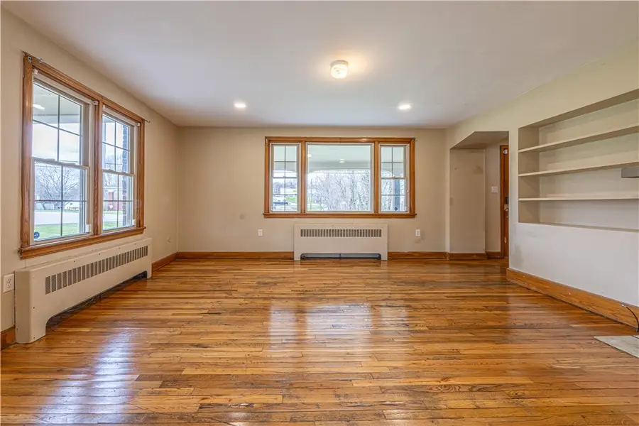 202 E Georgia Ave, Connellsville, PA 15425 - #3