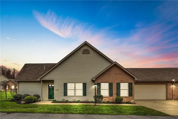 1033 Timberwood Dr, Beaver Falls, PA 15010