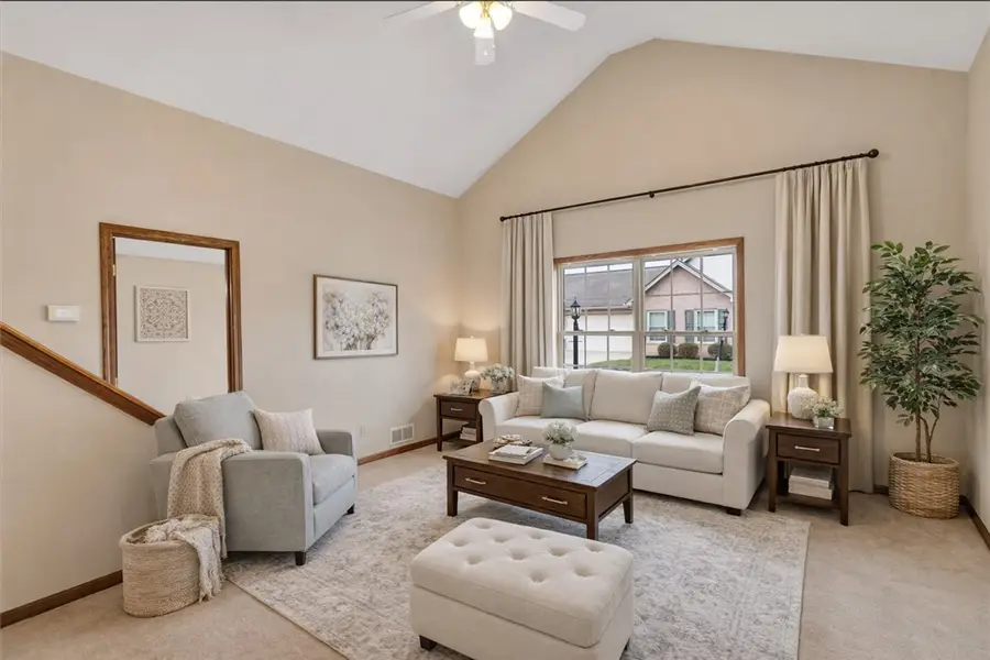 1033 Timberwood Dr, Beaver Falls, PA 15010 - #2