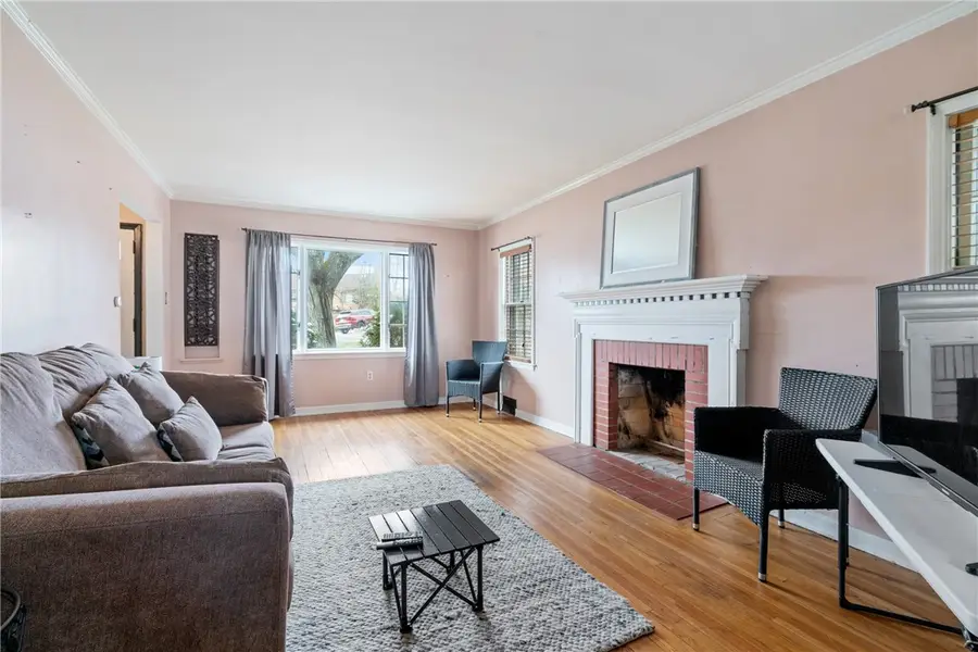 414 Sylvania Dr, Pittsburgh, PA 15229 - #2