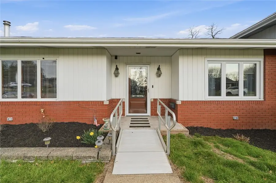 1233 Bickerton Dr, Clairton, PA 15025 - #3