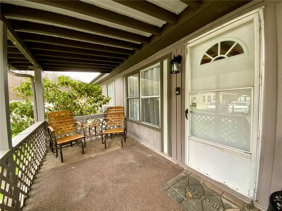 279 Valleyview Dr., Oakdale, PA 15071 - #3