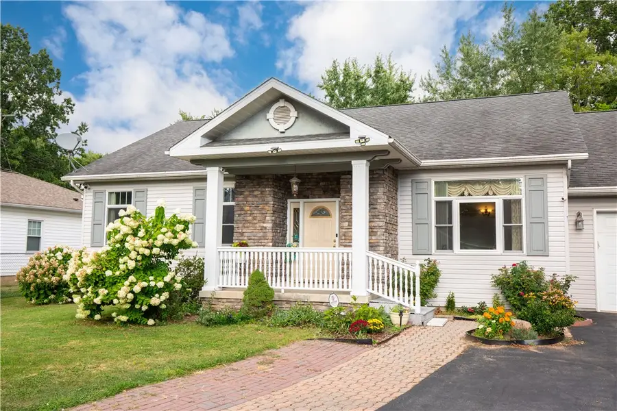 504 N Buhl Farm Dr, Hermitage, PA 16148 - #2