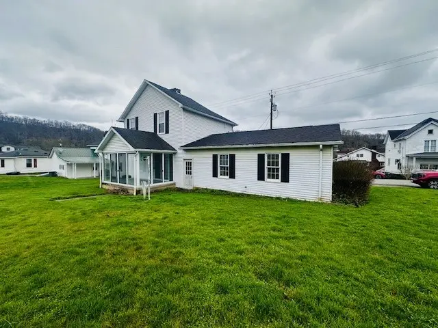 133 Center St, Millsboro, PA 15348 - #2