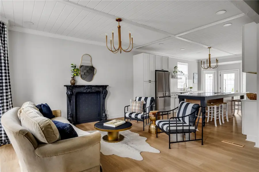 322 E Main Street, Ligonier, PA 15658 - #3