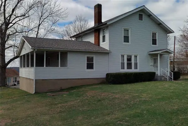 3926 N 40th Ave, New Brighton, PA 15066