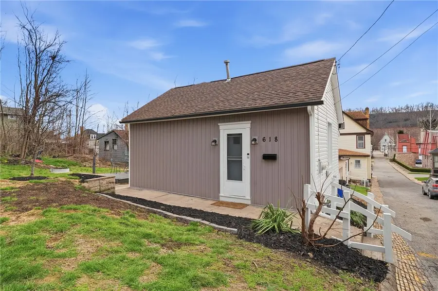 618 8th Ave, New Brighton, PA 15066 - #2