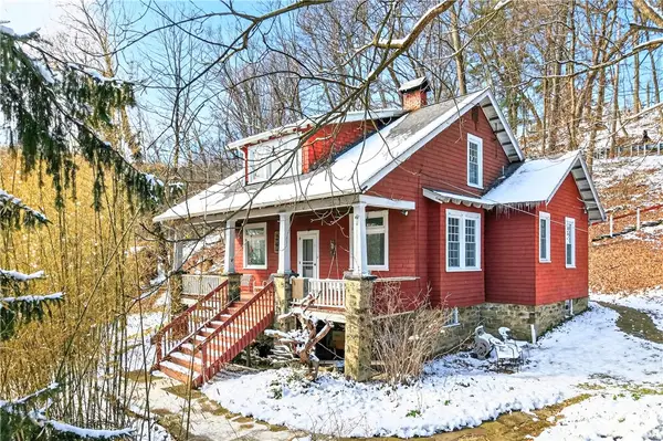 3984 Mt Royal Bl, Allison Park, PA 15101